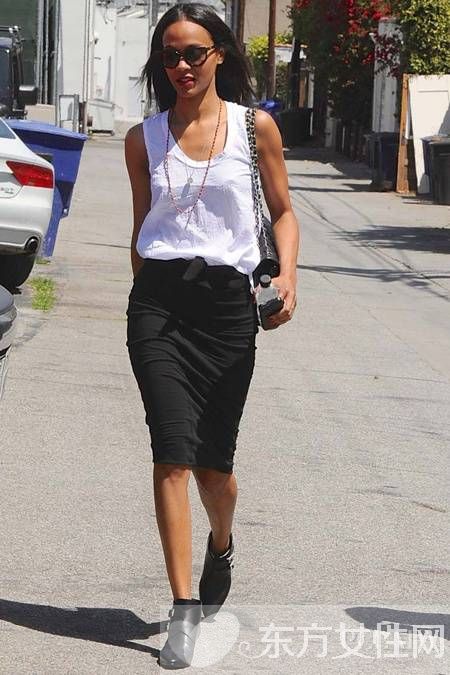 夏天照样穿马丁靴 女星们混搭风再掀一片热潮