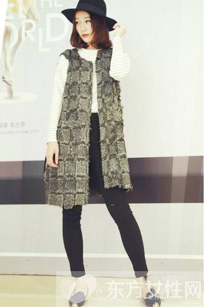 秋季长款马甲搭配技巧 混搭风呈现不一样的味道