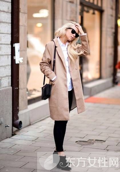 欧美潮女冬季穿搭街拍秀 大衣+紧身裤营造霸气女人味