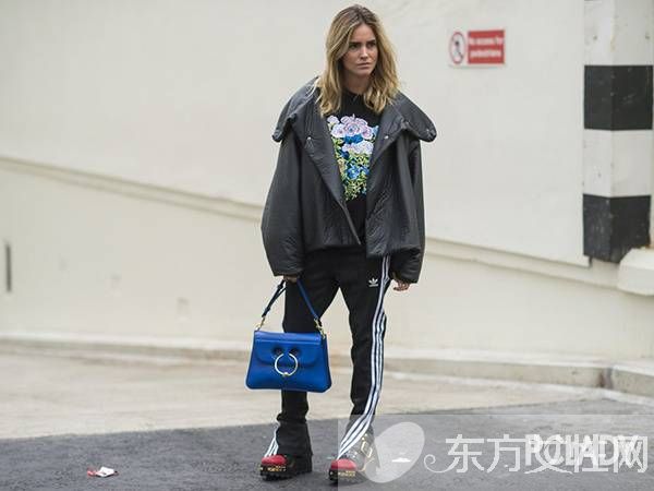 这个秋天轻装上阵 运动裤也能穿的很时髦