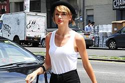 夏天照样穿马丁靴 女星们混搭风再掀一片热潮