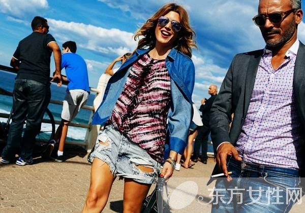 初秋时尚帅气风衬衫搭配 出街必备扮靓单品