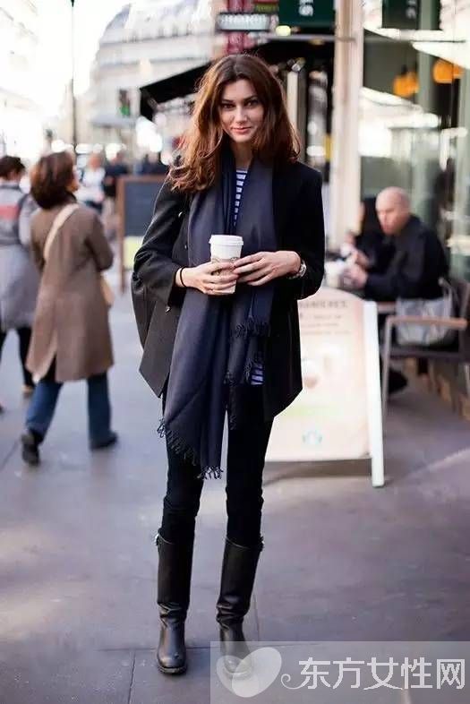 过膝靴搭配显高挑 瞬间穿出女王范儿