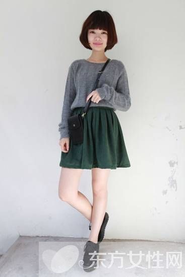 秋季女生半身裙搭配 尽显复古时尚风