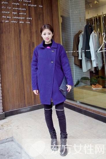 深色系毛呢大衣穿搭经 时尚造型随便凹