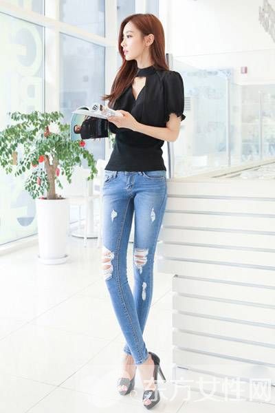 初秋牛仔裤时尚搭配 这么搭更显潮流