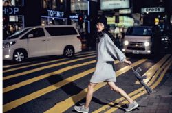 今年最流行的秋装连衣裙 秋天这么穿太美了