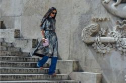 冬季连衣裙实用穿搭术 既温暖又显瘦