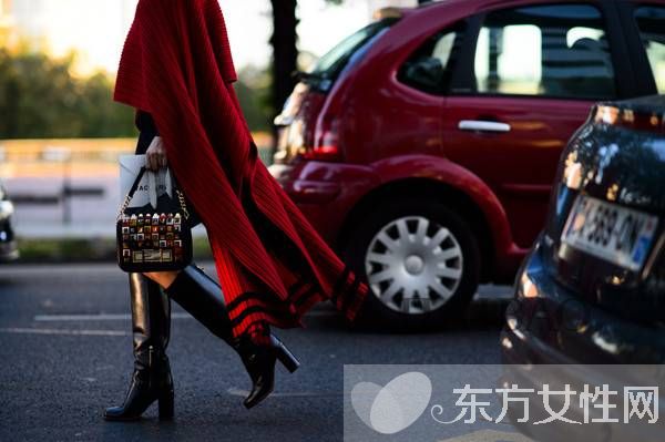 披肩外套的穿搭方法推荐 温暖舒适的最佳选择