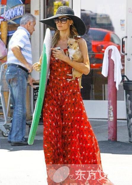 今夏必备 时髦的她们是这样穿麻纱长裙的