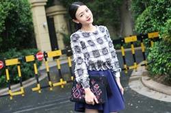 秋季女生半身裙搭配 尽显复古时尚风