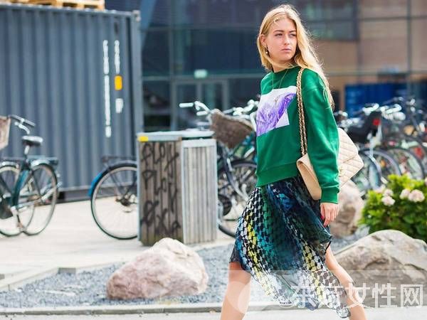 2017哥本哈根时装周 春夏休闲街拍引领时尚前沿