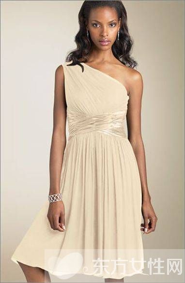 派对达人怎么能少了完美礼服 这么穿一定会成为焦点