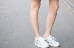 白球鞋搭配圣经 你应该拥有一双