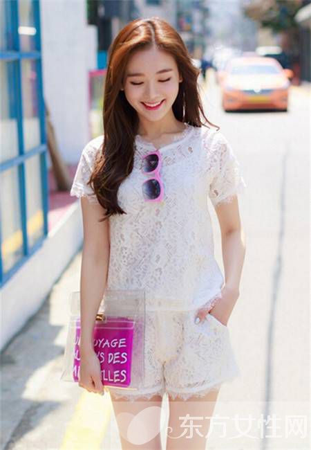 蕾丝裤搭配什么上衣 六招教你穿出清新女神范儿