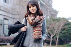 秋季毛衣搭配推荐 街拍达人都爱这么穿