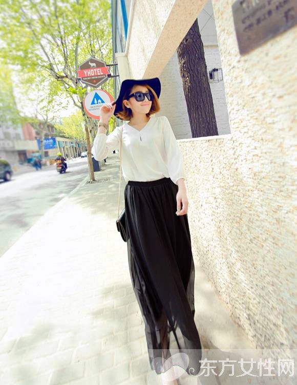 黑色雪纺长裙配什么上衣 经典黑白配穿出女神气质
