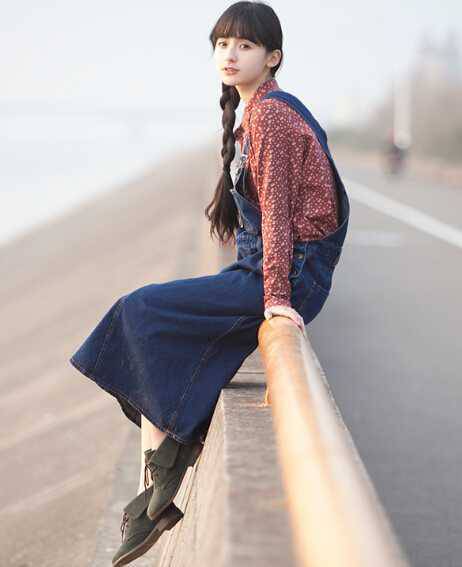 2016初春搭配推荐 连衣裙中的 文艺范