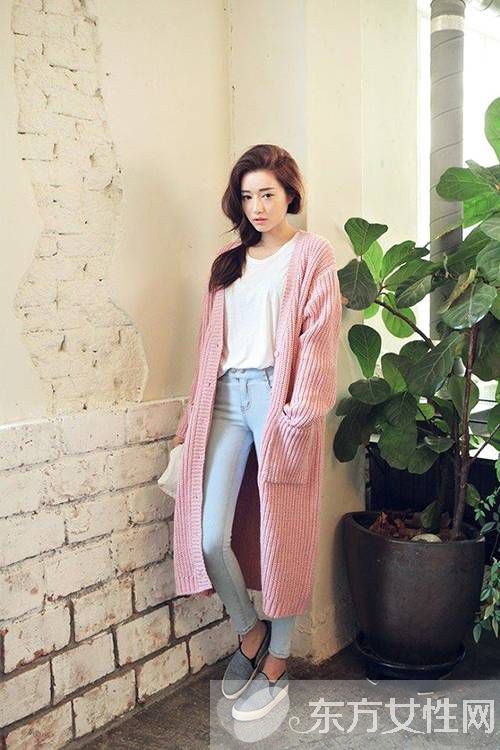 韩版长款针织开衫搭配 搭对了秒变韩系萌妹