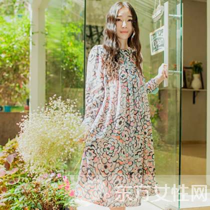 森女系复古碎花连衣裙 透露着与众不同的美