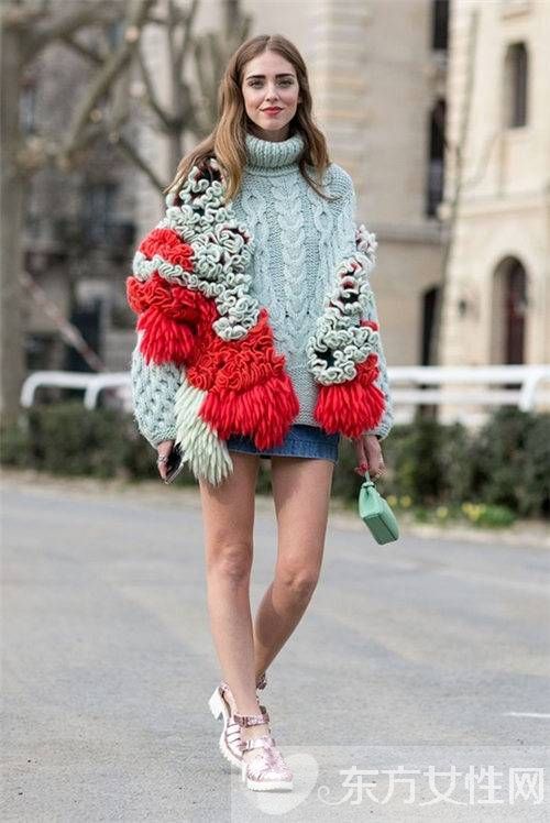冬季时尚花色毛衣搭配 学着这样穿准没错