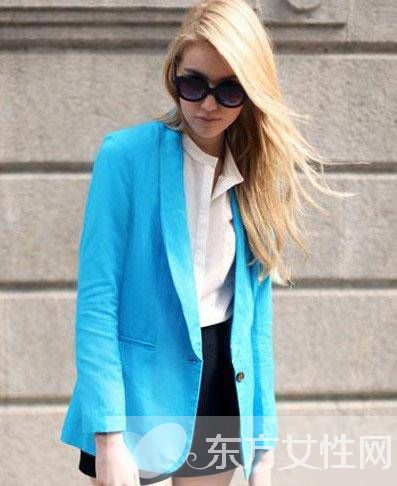 湖水蓝色服装穿搭术 散发与众不同的时髦感
