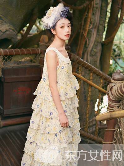 森女系复古碎花连衣裙 透露着与众不同的美