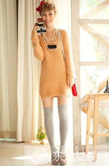 长款宽松毛衣搭配圣经 帮你打造完美身材比例