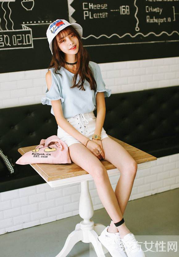 雪纺衫配什么裤子好看 这么搭穿出甜美味道