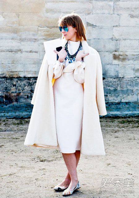 下雪天穿什么最好看 白色冬装正当道