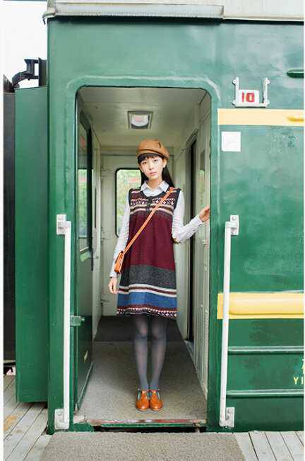 2016初春搭配推荐 连衣裙中的 文艺范