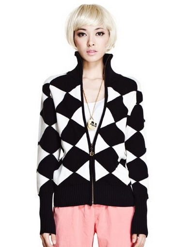 早秋穿什么百搭又保暖 黑色开衫好搭配又暖和