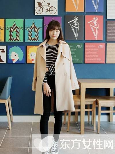 简约风衣+紧身裤搭配术 这样搭才时尚