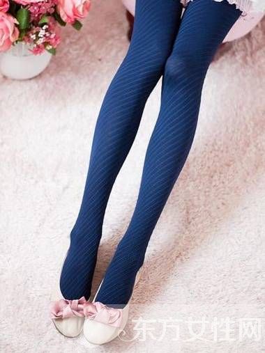 冬季时尚显瘦紧身裤袜搭配 穿出一双大长腿