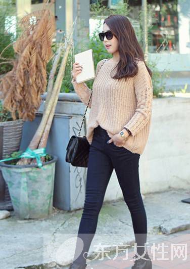 韩版宽松毛衣搭配法 搭对了显瘦身材随便show