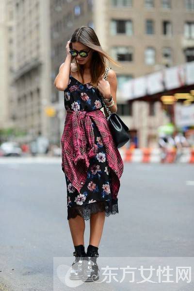 连衣裙怎么搭配 5式风格穿出你的范儿