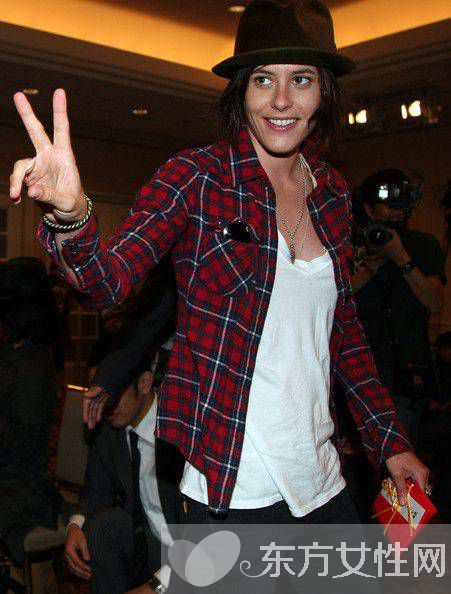 格子衫怎么搭配 各种百搭轻松穿出你的风范儿