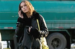 女性冬日羊羔绒外套搭配 温暖厚实又时髦