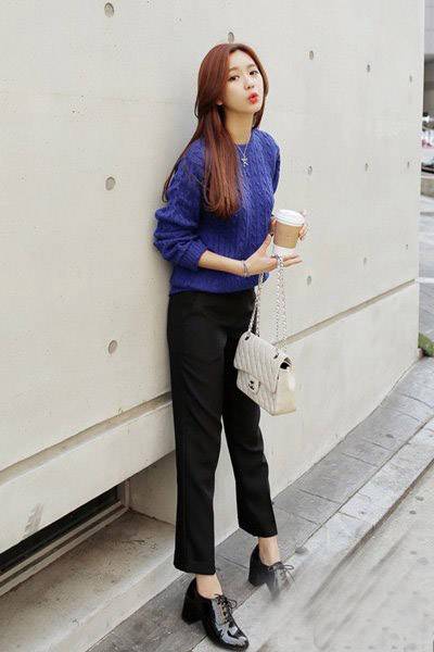 秋季毛衣复古风搭配 这么穿你也是时尚达人