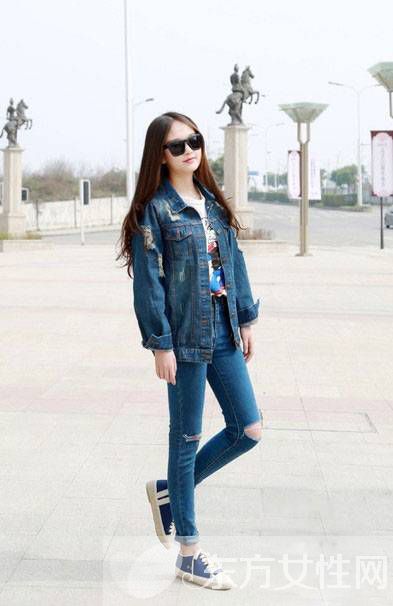 春季穿衣最佳拍档 时尚t恤+薄外套时尚又减龄