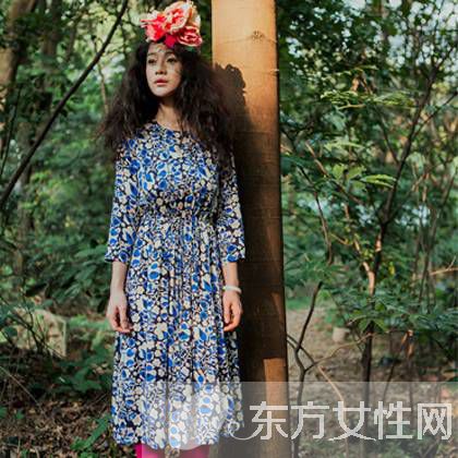 森女系复古碎花连衣裙 透露着与众不同的美