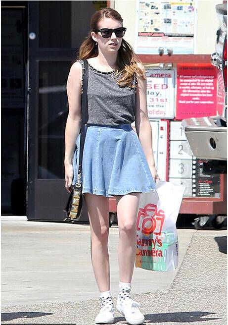 超短裙如何搭配最好看 这样搭显得腿更长哟