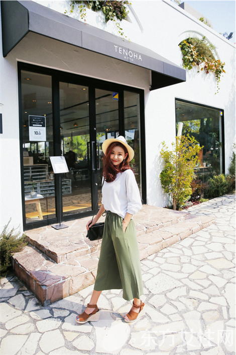 女生夏季宽腿裤服装搭配 学会了时髦又起范儿