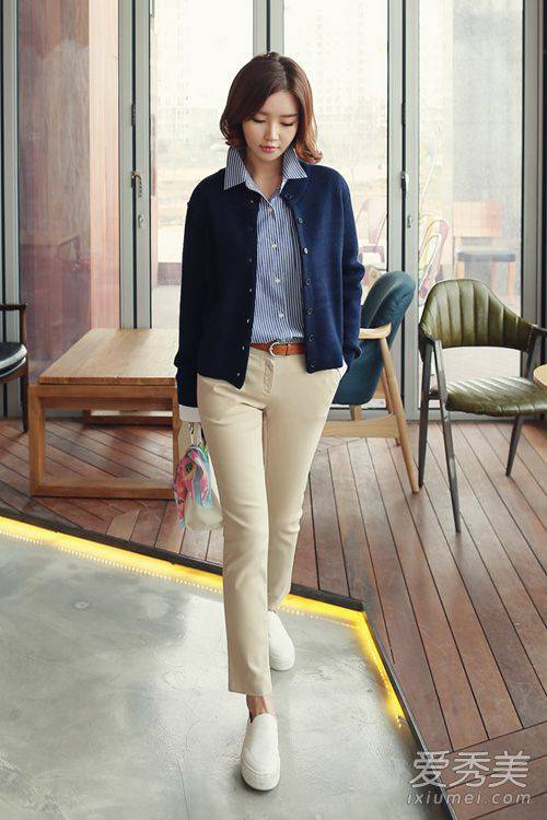 针织开衫如何搭配 韩国街拍达人亲身示范