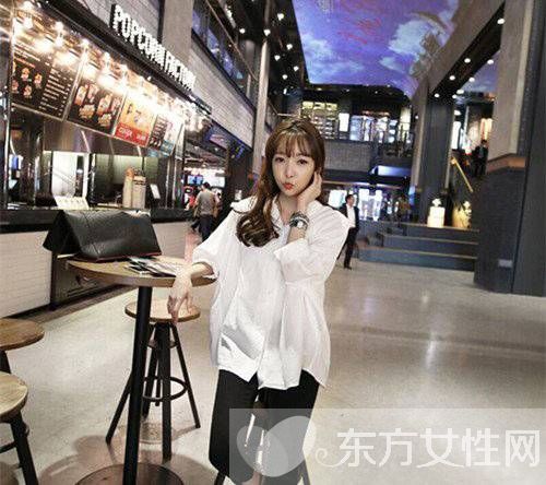 黑色牛仔裤时尚穿搭法 教你百变造型轻松hold