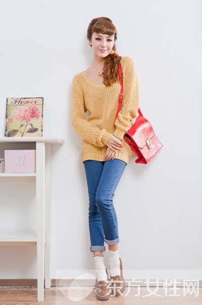 长款宽松毛衣搭配圣经 帮你打造完美身材比例