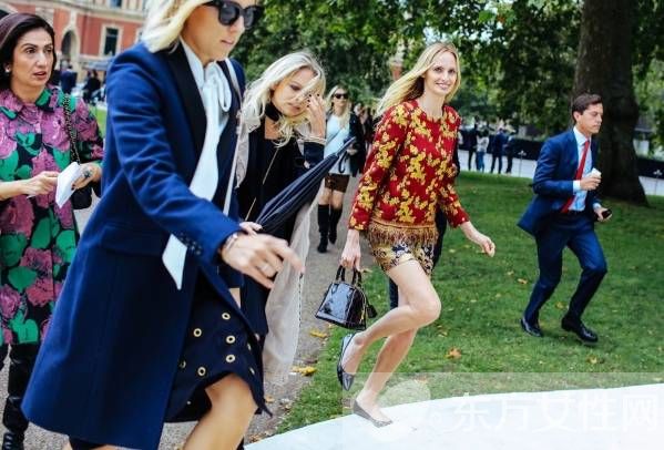 2016伦敦时装周街拍秀 街头潮人引领伦敦时尚