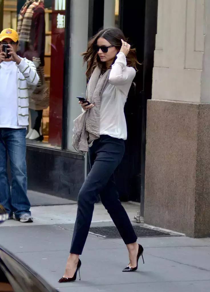 这个夏天 白T牛仔裤才是时尚潮流王道