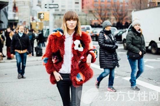 2016时装周街拍 偷学她们的时尚搭配教程