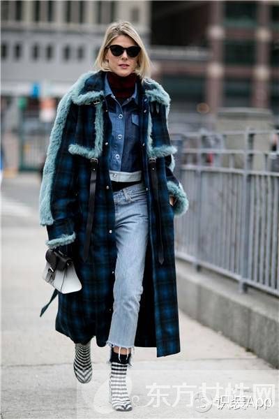 谁说时尚的人儿不怕冷 快看她们的两层外套穿搭法